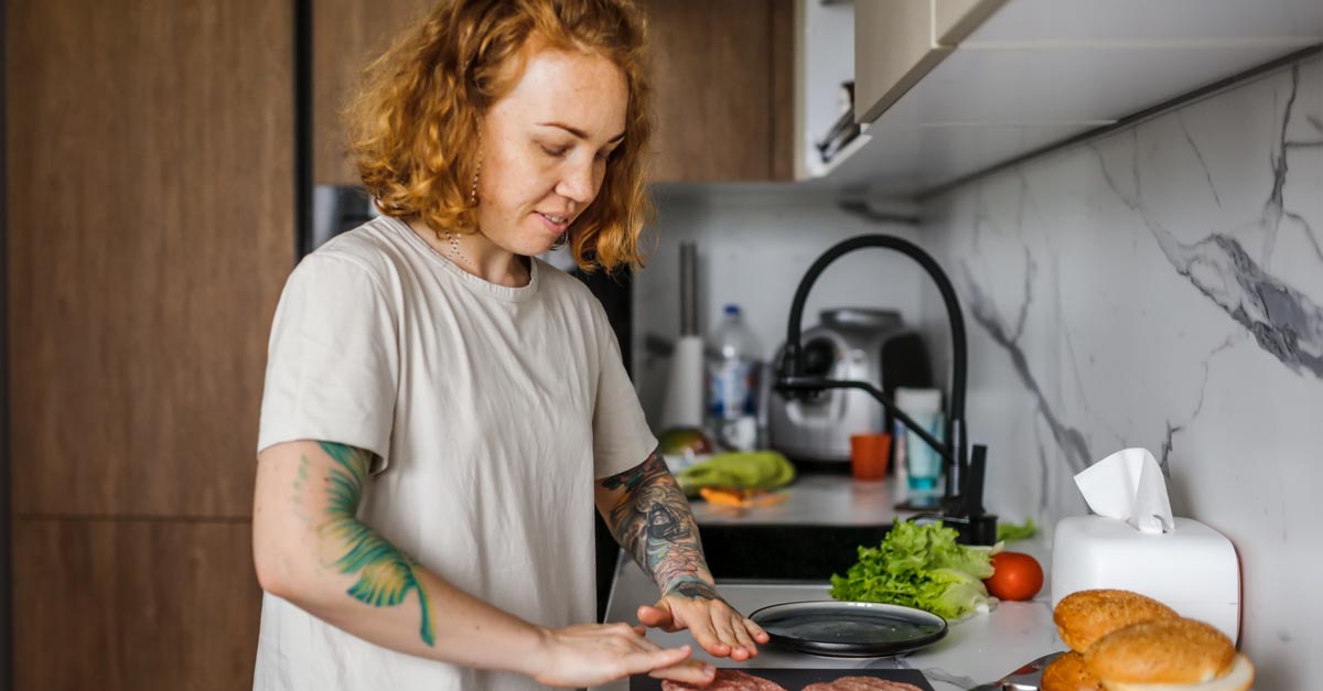 How to Handle Food Safely to Prevent Food Poisoning